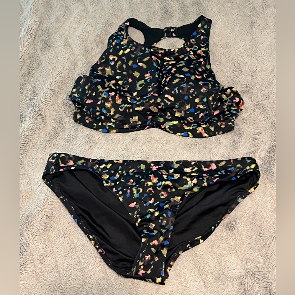 NWT 34D/DD MEDIUM Athleta Maldives Bikini